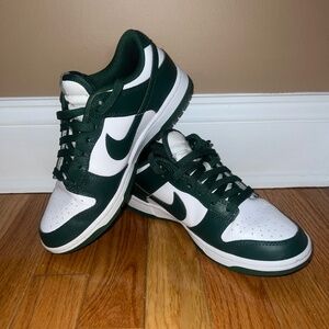 Team Green Nike dunks